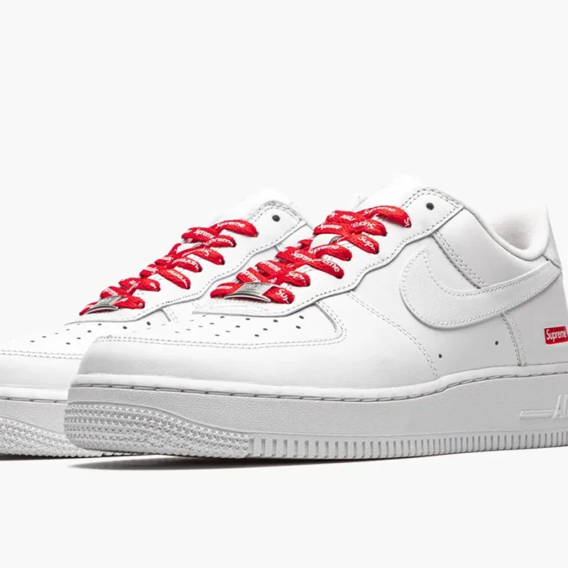 Nike Air Force 1 Low Supreme White